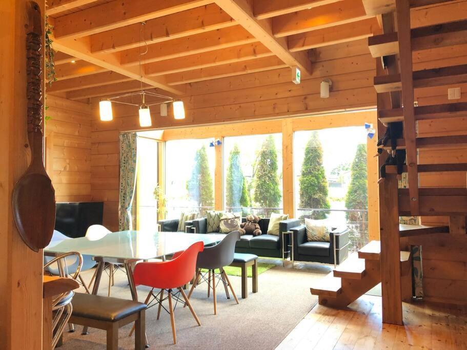 浅間山を眺めるフインランドログハウス 軽井沢町 エクステリア 写真